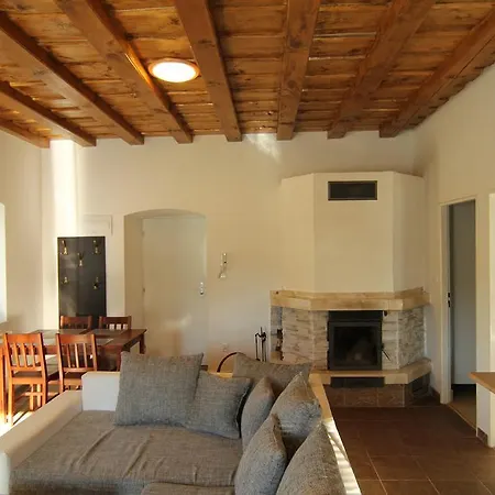 Apartment Ostruzna アパート Ostružná